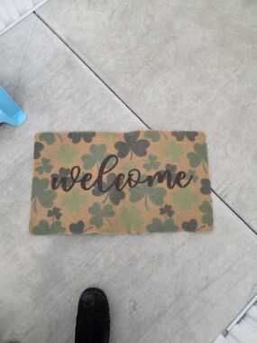 Welcome Shamrock Coir Doormat in Tan and Green